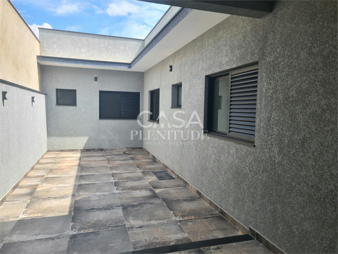 Casa em condomínio à venda com 3 quartos, sendo 1 suíte, em Wanel Ville, Sorocaba, SP