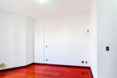 Apartamento à venda com 4 quartos, sendo 3 suítes, no Centro, Sorocaba, SP