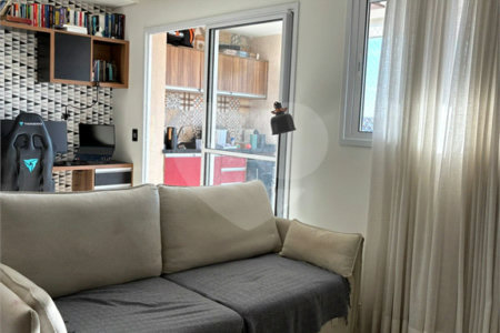 Apartamento à venda com 3 quartos, sendo 1 suíte,  em Vila Polopoli, São Paulo, SP