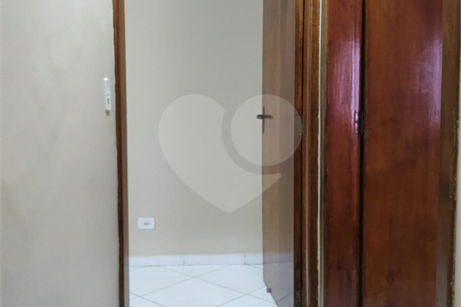 Sobrado à venda com 2 suítes em Vila Carrão, São Paulo, SP