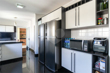 Apartamento à venda com 4 suítes em Vila Sofia, São Paulo, SP