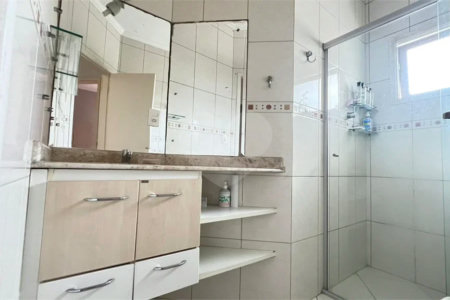 Casa à venda com 3 quartos, sendo 1 suíte, no condomínio Villagio Tramway, São Paulo - SP