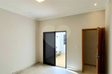 Casa Térrea à venda com 3 suítes em Jardim Valencia, Ribeirão Preto, SP