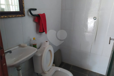 Chácara à venda com 5 quartos, sendo 1 suíte, no Centro (mailasqui), São Roque, SP