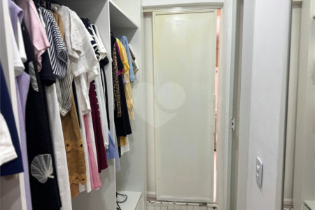 Sobrado à venda com 3 quartos, sendo 1 suíte,  no Centro, Itapetininga, SP