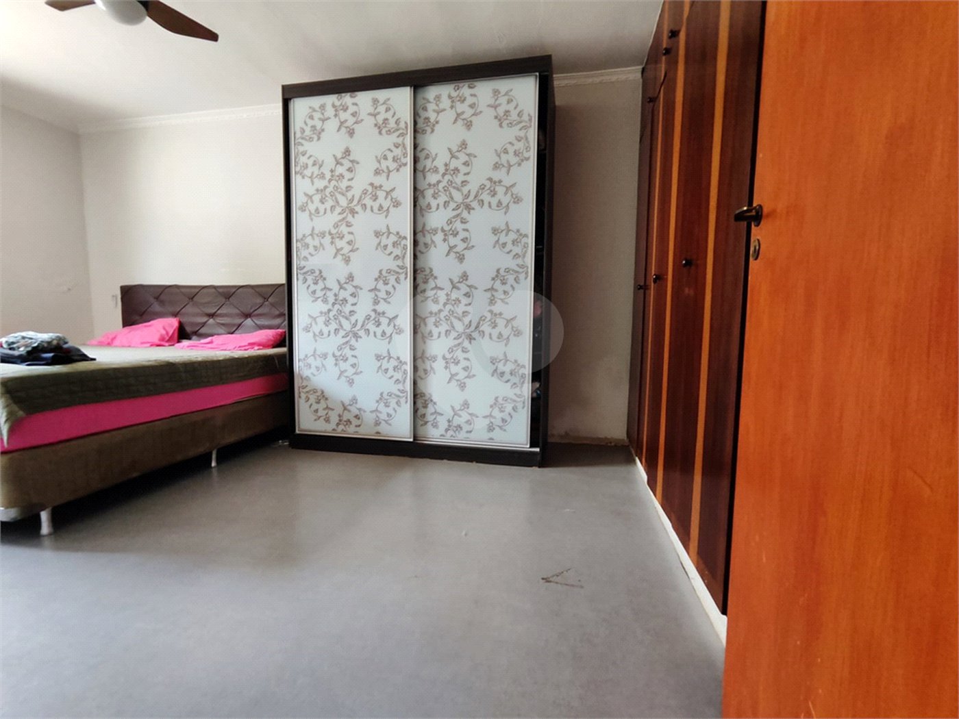 Sobrado à venda com 2 quartos em Jardim Emília, Sorocaba, SP