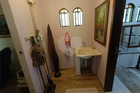 Chácara à venda com 5 quartos, sendo 3 suítes, em Vila Darcy Penteado (mailasqui), São Roque, SP