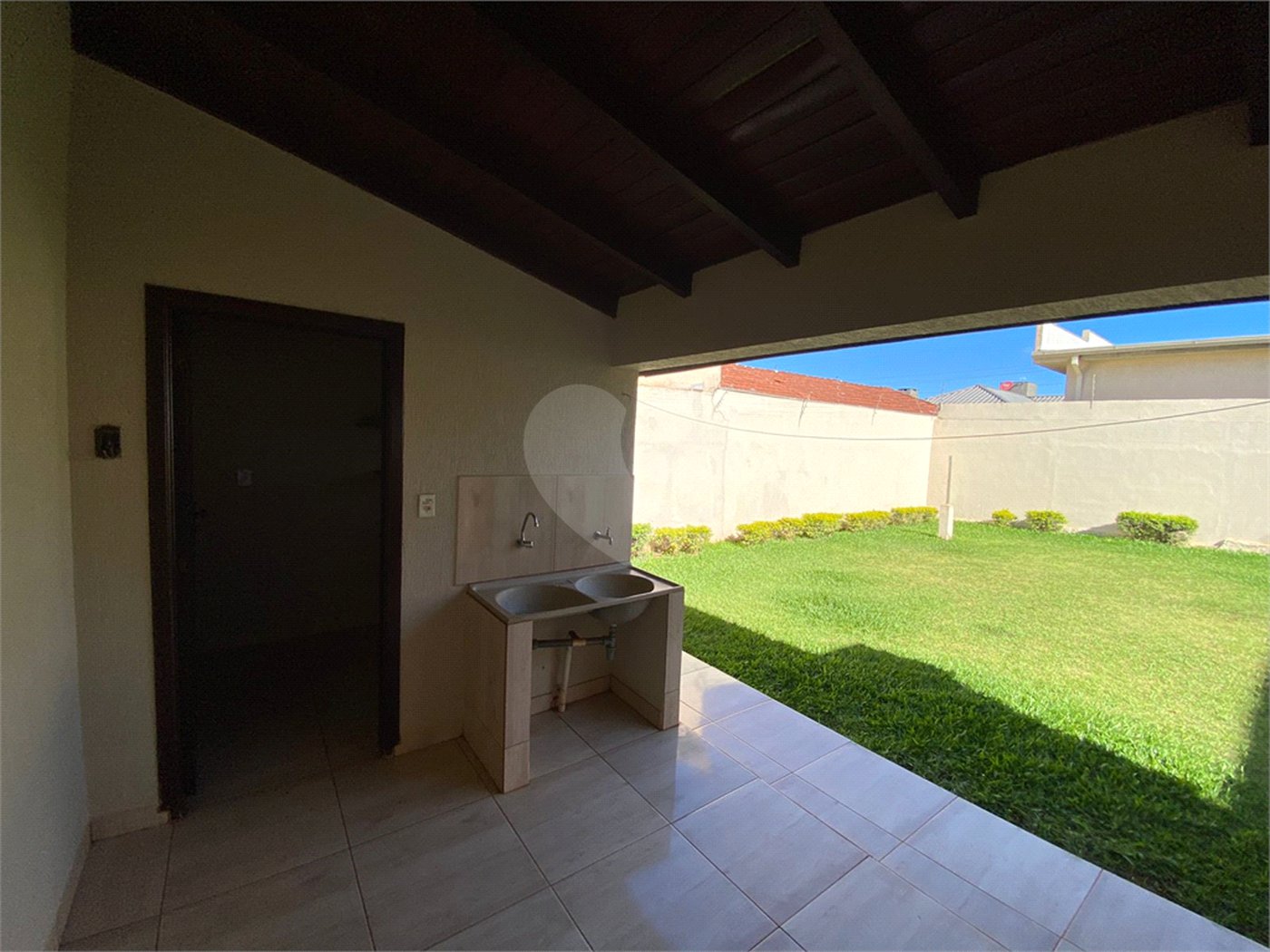 Casa à venda com 2 quartos, sendo 1 suíte, em Vila Renô, Ponta Porã, MS