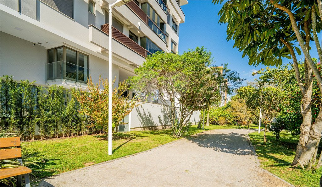 Apartamento à venda com 3 suítes em Jurerê, Florianópolis, SC