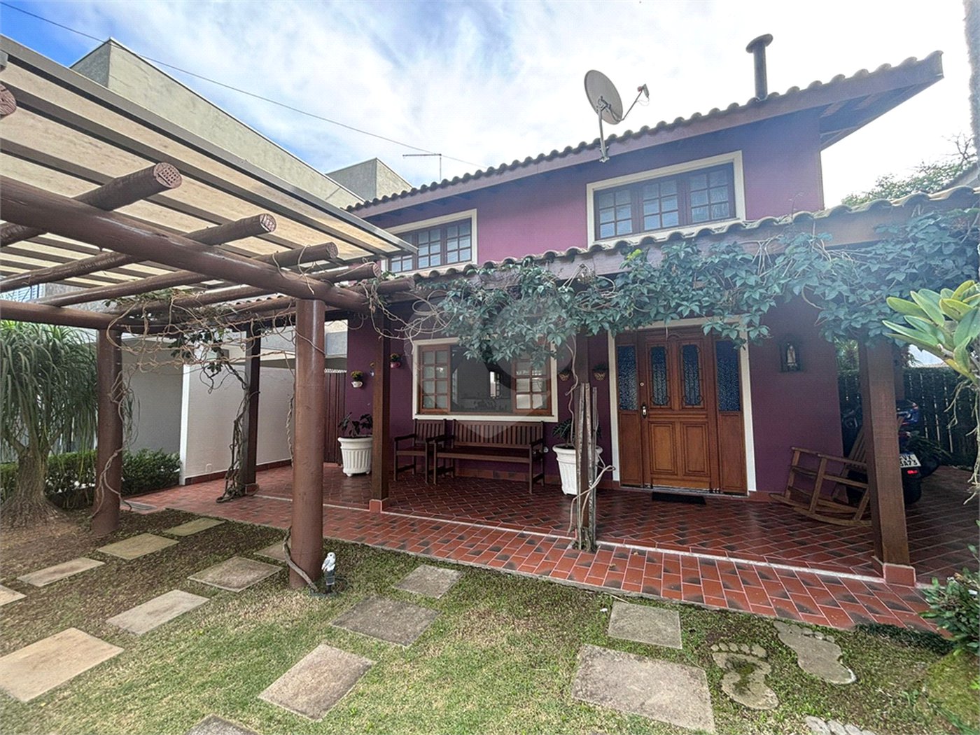 Casa à venda com 3 suítes no condomínio Atibaia Park I, Atibaia - SP