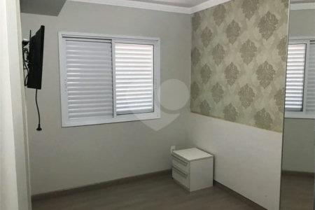 APARTAMENTO MOBILIADO EM FRENTE AO SHOPPING 02 DORMITÒRIOS