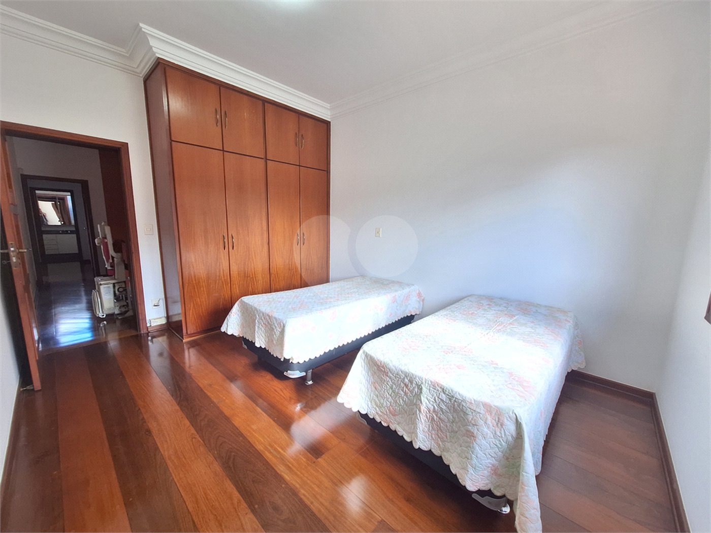 Casa à venda com 3 suítes no condomínio Chácaras do Lago, Vinhedo - SP