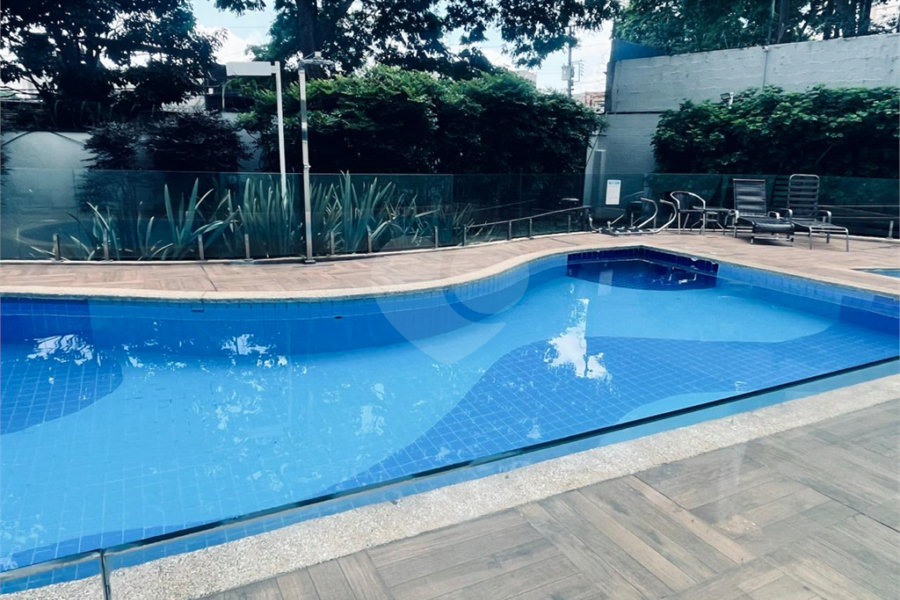 Apartamento à venda com 2 quartos em Parque Maria Domitila, São Paulo, SP