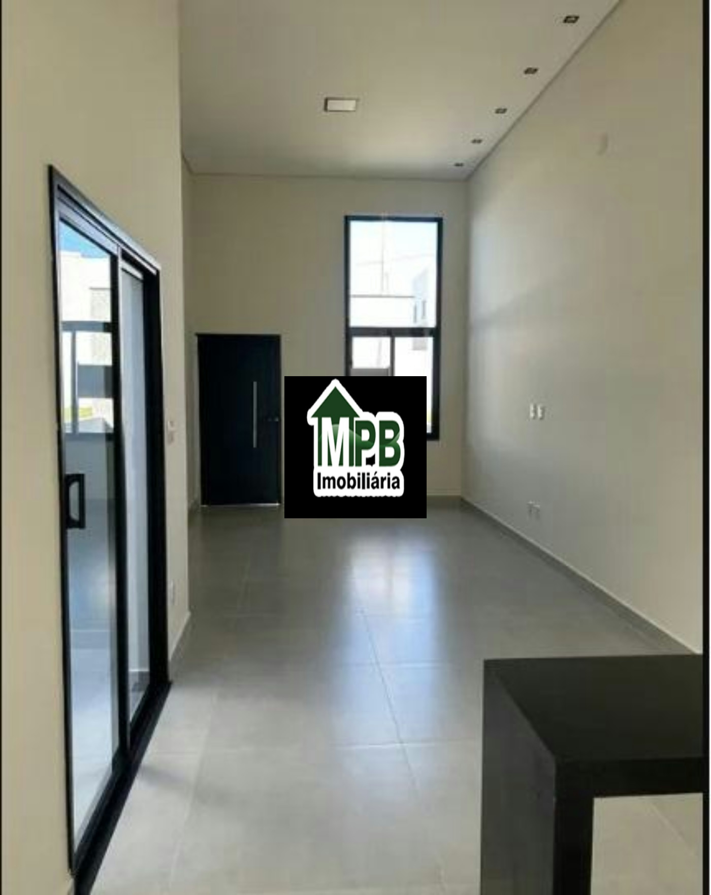 Casa à venda com 3 quartos, sendo 2 suítes, no condomínio Residencial Jardim Sorocaba, Sorocaba - SP