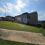 Casa à venda com 4 quartos, sendo 3 suítes, no condomínio Village Ipanema 2, Araçoiaba da Serra - SP
