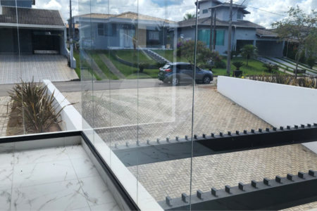 Casa à venda ou para alugar com 4 suítes no condomínio Residencial Delle Stelle, Louveira - SP
