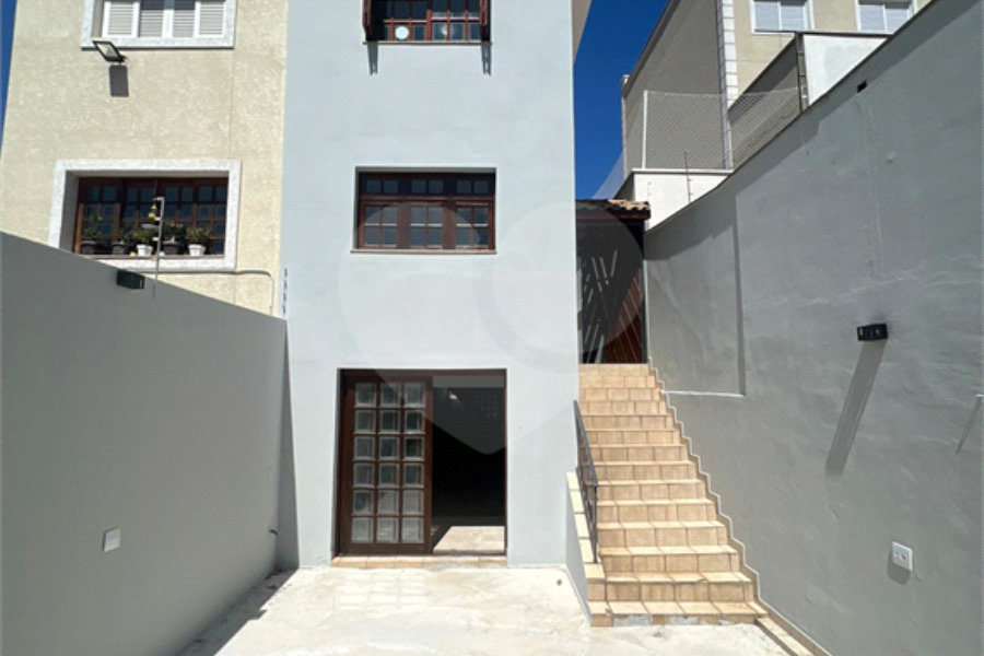 Sobrado à venda com 3 quartos, sendo 1 suíte, em Tremembé, São Paulo, SP