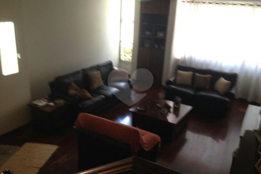 Sobrado à venda com 4 quartos, sendo 2 suítes, em Santana, São Paulo, SP