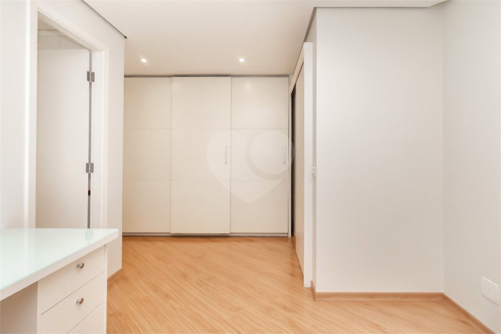 Apartamento à venda com 2 suítes em Campo Belo, São Paulo, SP