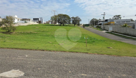 Terreno à venda no condomínio Fazenda Alta Vista, Salto de Pirapora - SP