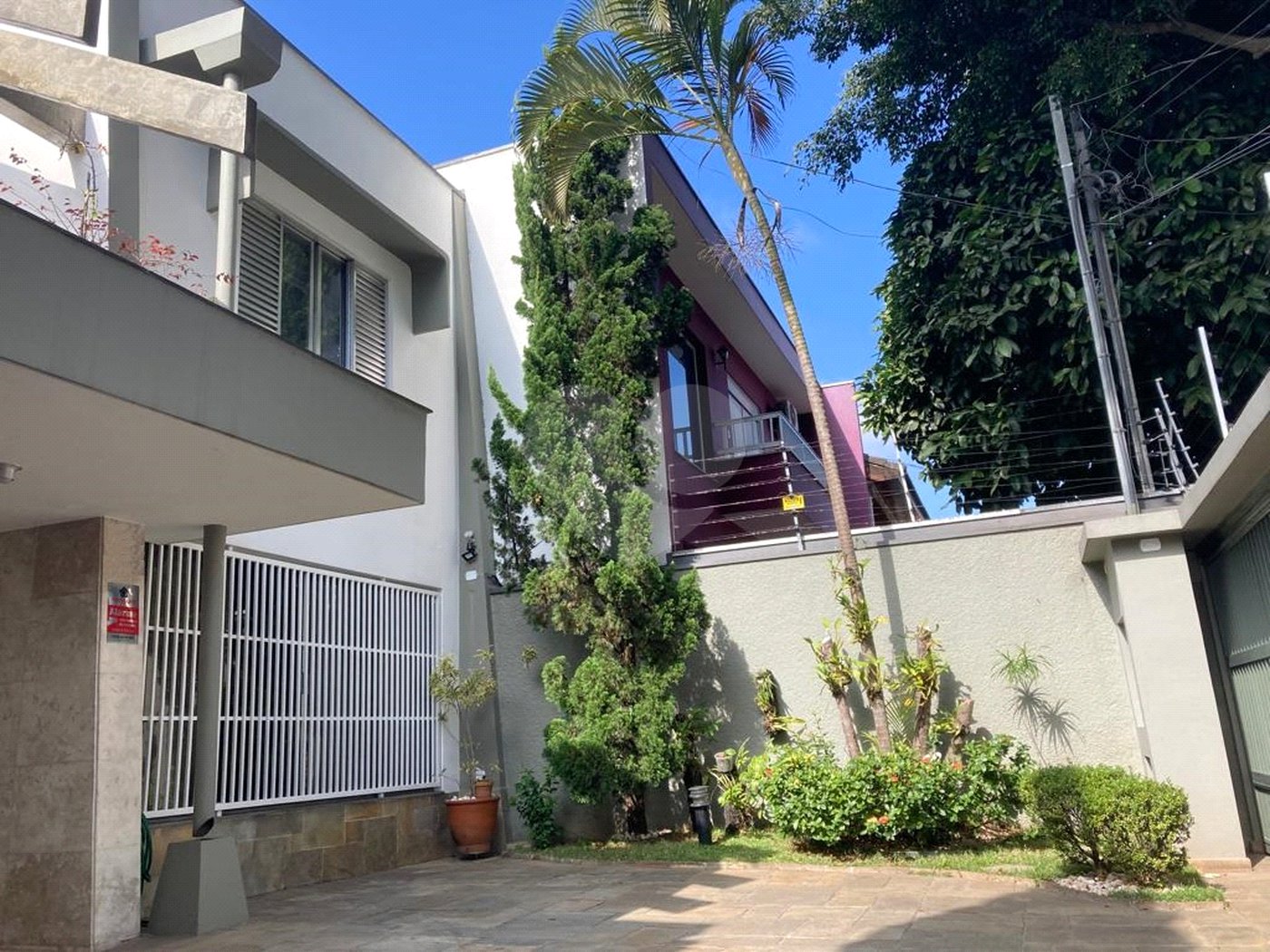 Sobrado à venda com 4 quartos, sendo 2 suítes, em Bosque da Saúde, São Paulo, SP