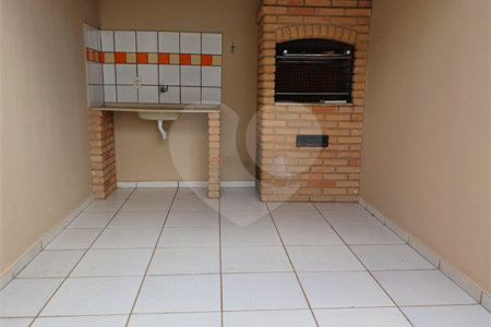 Sobrado à venda com 2 quartos em Jardim Ana Maria, Sorocaba, SP