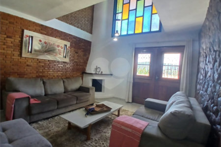 Casa à venda com 3 quartos, sendo 1 suíte,  em Recreio Maristela, Atibaia, SP