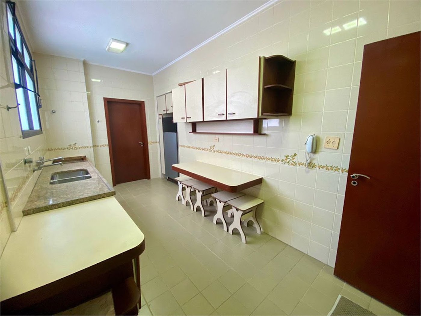 Apartamento Residencial à venda, Centro, Guarujá - AP1385.