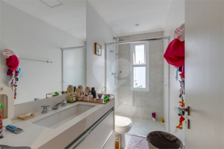 Casa à venda com 4 suítes no condomínio Residencial Canumã, São Paulo - SP