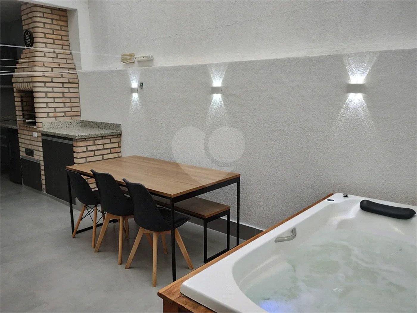 Sobrado à venda com 3 quartos, sendo 1 suíte, em Horto, São Paulo, SP