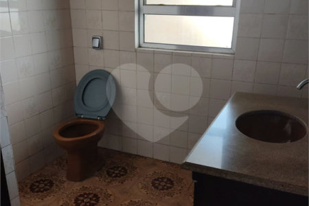 Sobrado à venda com 4 quartos, sendo 1 suíte, em Cidade Jardim Cumbica, Guarulhos, SP
