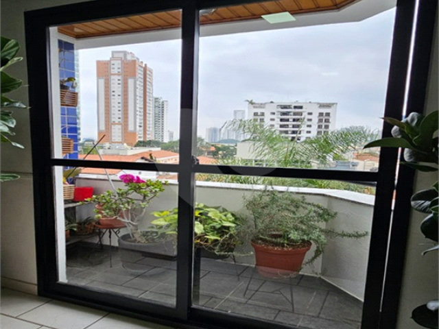 Apartamento à venda com 3 quartos, sendo 1 suíte,  em Tatuapé, São Paulo, SP