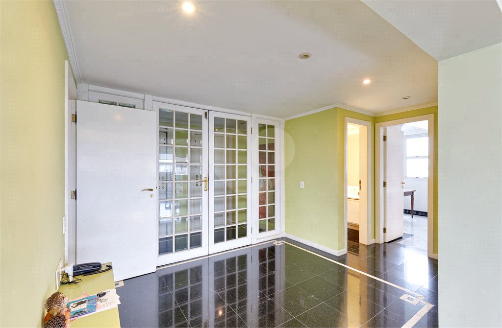 Apartamento à venda com 4 suítes em Jardim Marajoara, São Paulo, SP