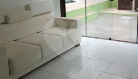 Casa à venda com 3 quartos, sendo 1 suíte,  em São José, Armação dos Búzios, RJ