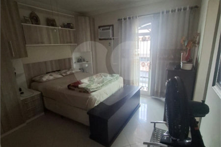 Casa à venda com 4 quartos, sendo 1 suíte, em Campo Grande, Rio de Janeiro, RJ