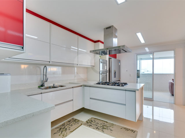 Apartamento à venda com 4 suítes em Vila Sofia, São Paulo, SP