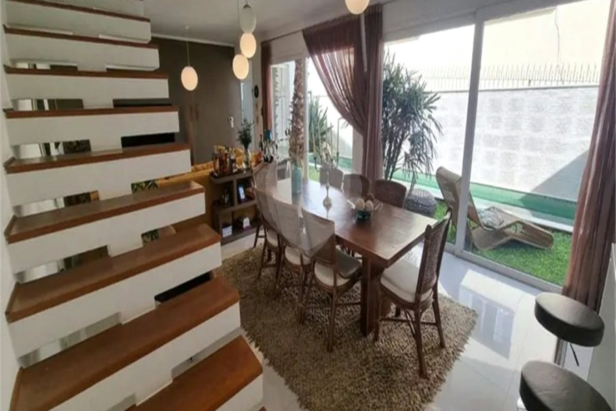 Sobrado à venda com 2 suítes em Jardim Virginia Bianca, São Paulo, SP
