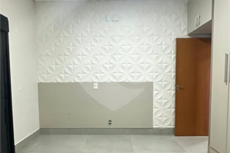 Casa à venda com 3 quartos, sendo 2 suítes, no condomínio Residencial Maria Dulce, Indaiatuba - SP
