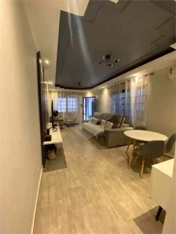 CASA A VENDA NO VISTA LINDA, 3 DORMITORIOS, 2 BANHEIROS, 2 VAGAS, SÃO JOSÉ DOS CAMPOS/SP.