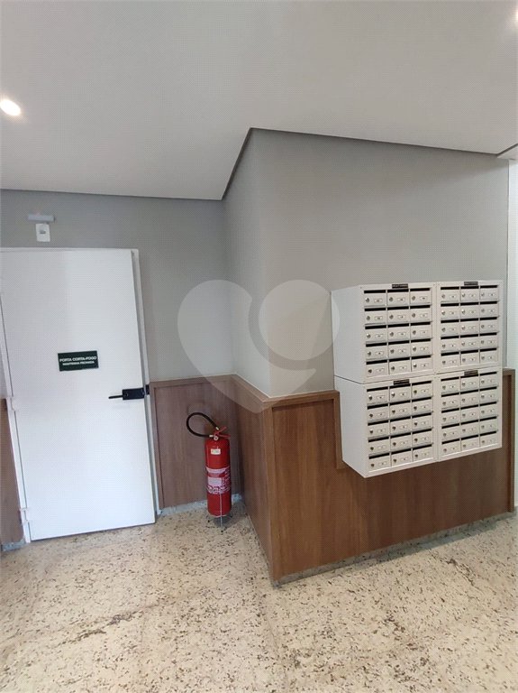 Apartamento no Condomínio Parque das Acácias.