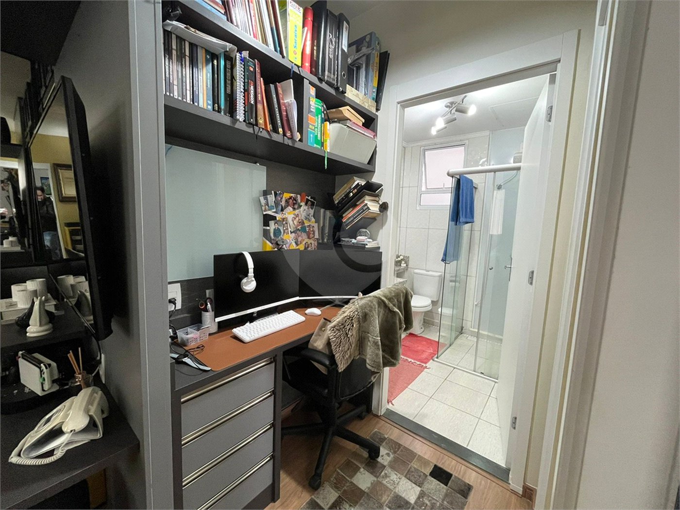 Casa à venda com 2 quartos, sendo 1 suíte, no condomínio Residencial Jasmin, Itapetininga - SP