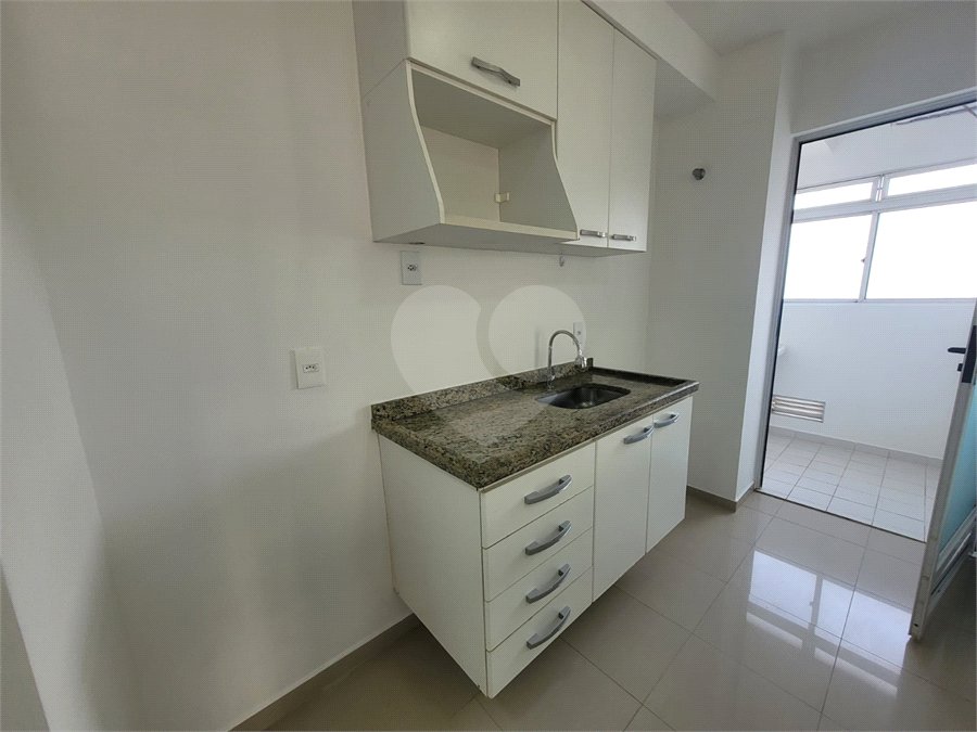 Apartamento à venda com 2 quartos em Vila Anastácio, São Paulo, SP