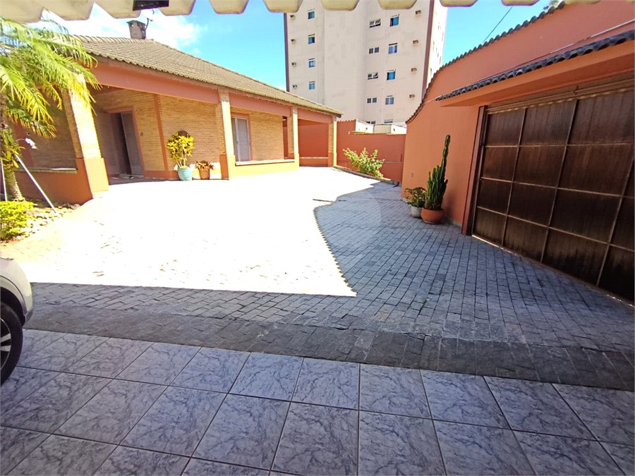 Casa à venda com 3 quartos, sendo 2 suítes,  em Vila Mogilar, Mogi das Cruzes, SP