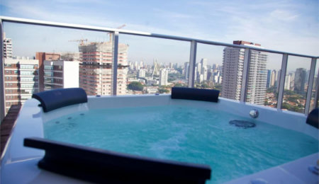 Cobertura à venda com 2 quartos, sendo 1 suíte,  em Jardim das Acácias, São Paulo, SP