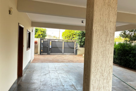 Sobrado para alugar com 4 quartos, sendo 2 suítes,  no Centro, Três Lagoas, MS