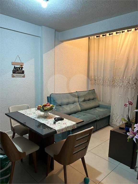 Apartamento à venda com 2 quartos, sendo 1 suíte, em Parque Santa Laura, Ferraz de Vasconcelos, SP