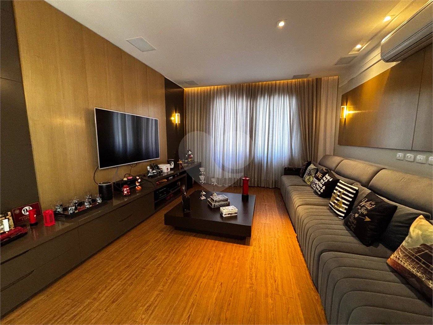 Casa à venda com 4 quartos, sendo 3 suítes, no condomínio Reserva Nova Cantareira, São Paulo - SP