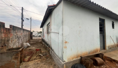 Casa à venda com 1 quarto em Vila Camarão, Itapetininga, SP