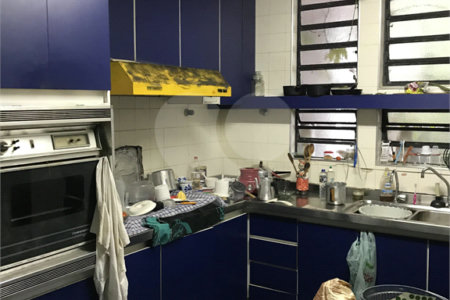 Sobrado à venda com 4 quartos, sendo 2 suítes,  em Vila Mariana, São Paulo, SP