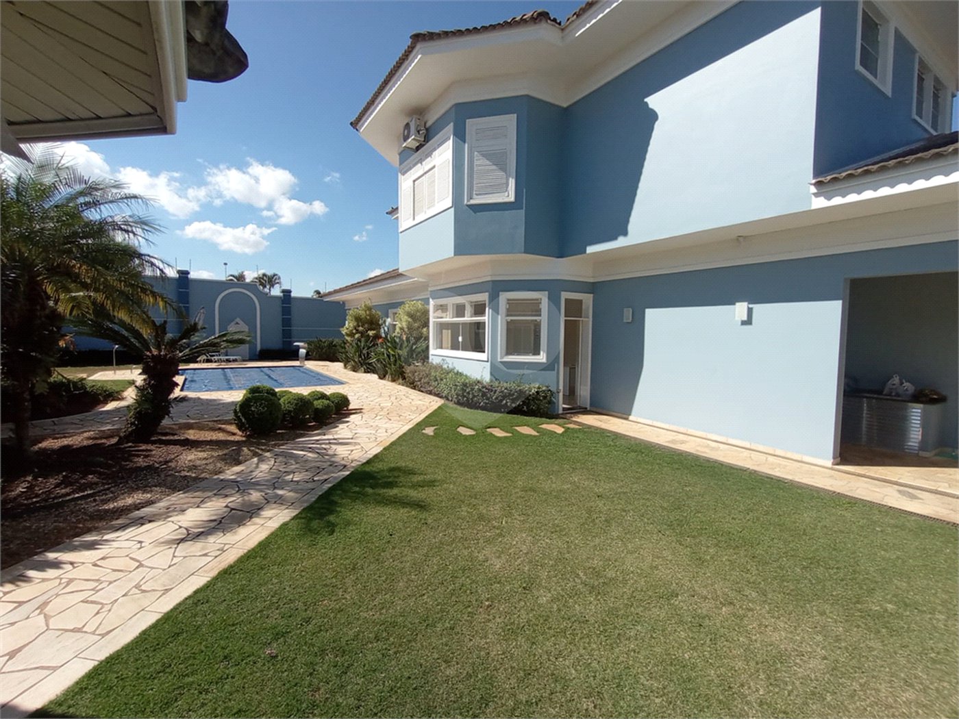 Casa à venda com 3 suítes em Vila Nastri, Itapetininga, SP